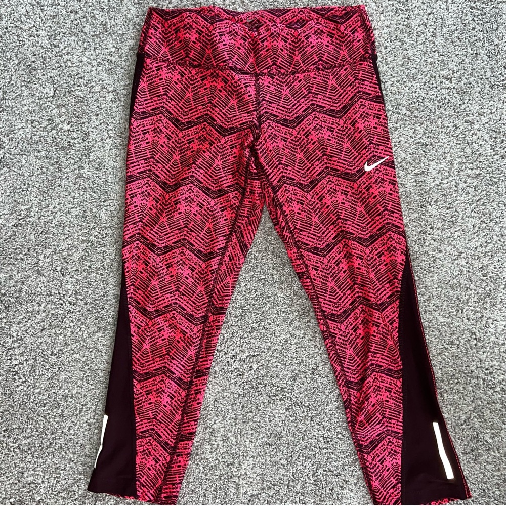 Nike DriFit High-Waisted Crop Leggings